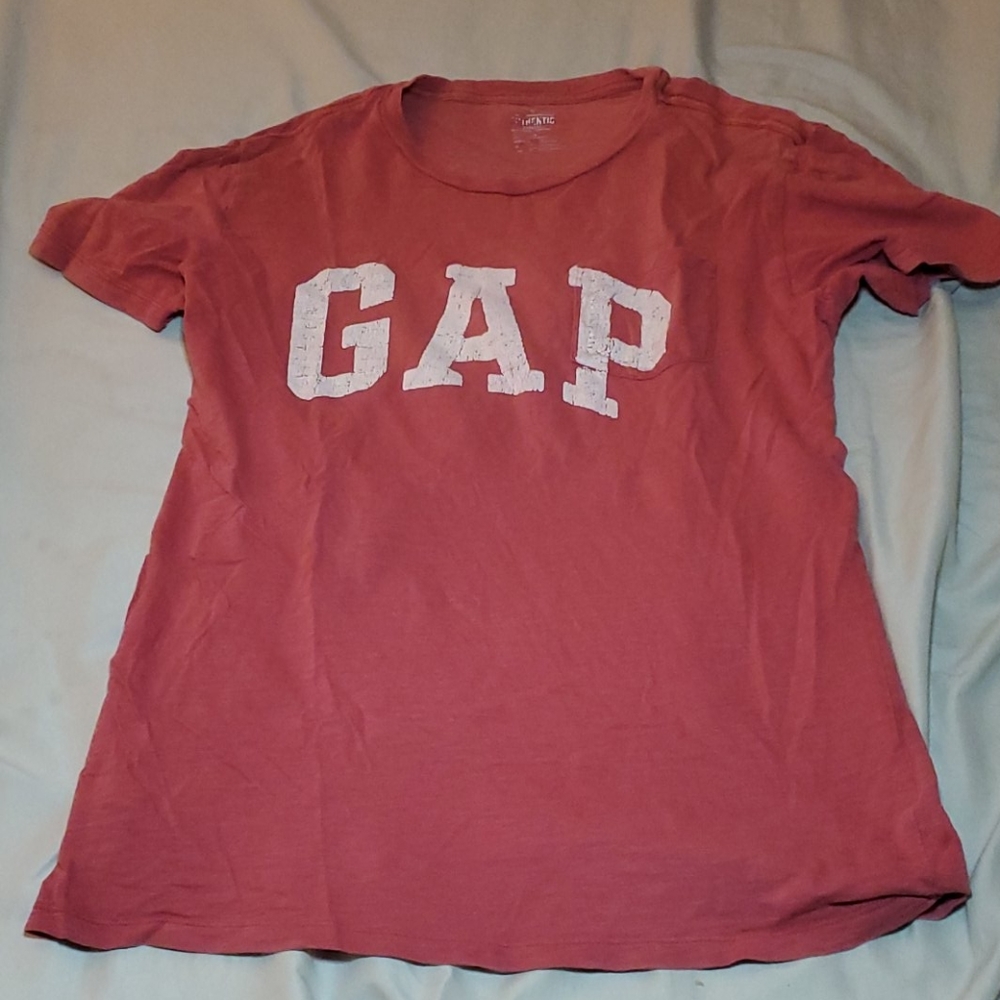 GAP t-shirt